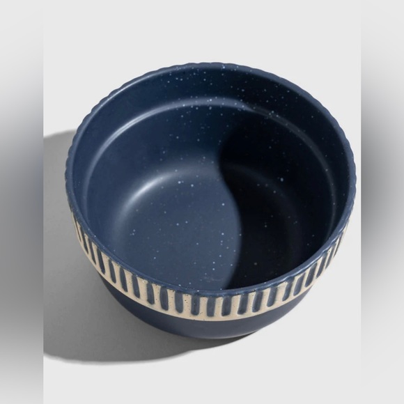 BRAND NEW Dinnerware - Stoneware Bowls - Set of 4 - Picture 3 of 4